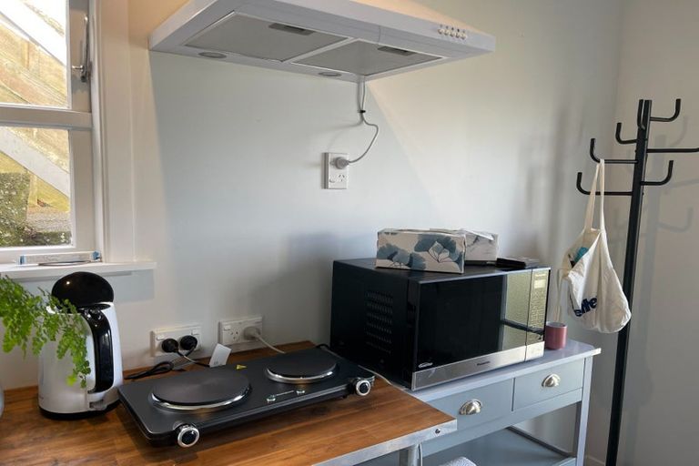 Photo of property in 10 Highbury Road, Highbury, Wellington, 6012