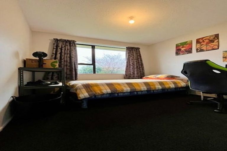 Photo of property in 12 Farm Lane, Parklands, Christchurch, 8083