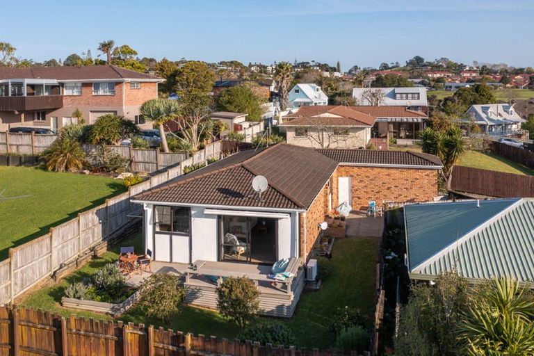 Photo of property in 6a Lucy Foster Lane, Red Beach, 0932