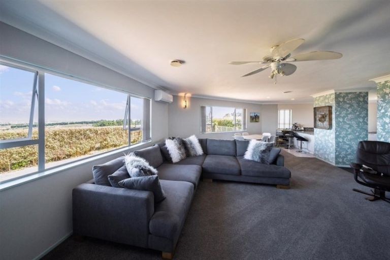 Photo of property in 110 Niagara Road, Patea, 4597