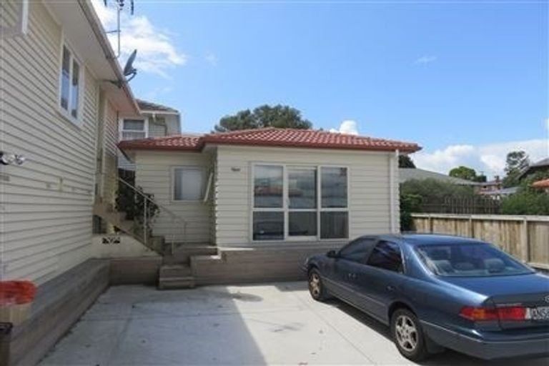 Photo of property in 28 Tristram Avenue, Forrest Hill, Auckland, 0620