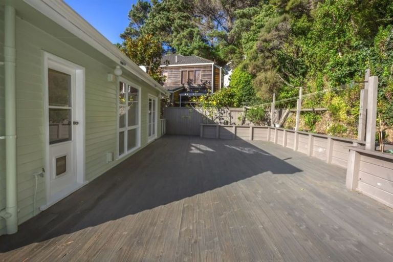 Photo of property in 1 Kenef Road, Paremata, Porirua, 5024