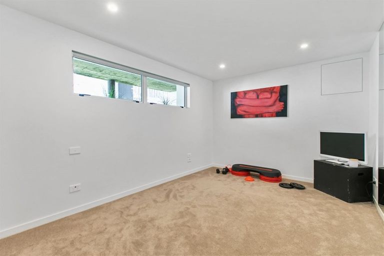Photo of property in 2/16 Bracken Avenue, Takapuna, Auckland, 0622