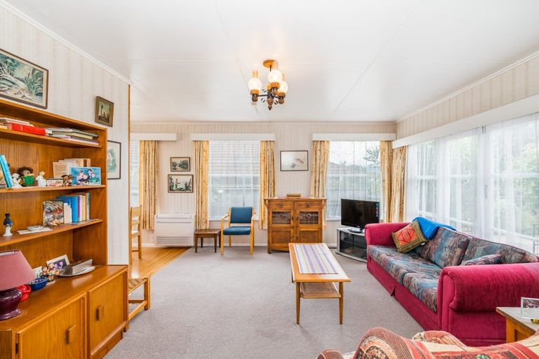 Photo of property in 21 Gray Avenue, Paraparaumu Beach, Paraparaumu, 5032