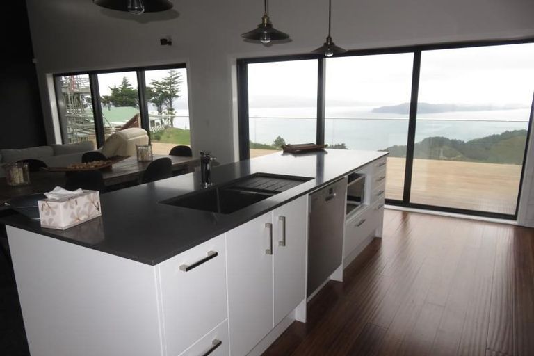 Photo of property in 79 Spenmoor Street, Newlands, Wellington, 6037