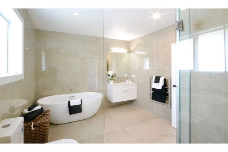 Photo of property in 4 Fernbird Grove, Kerikeri, 0294