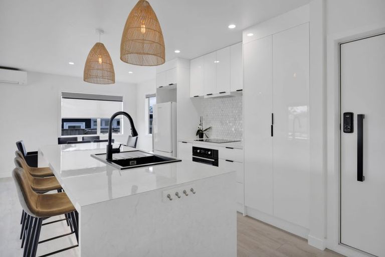 Photo of property in 56 Warwick Road, Stratford, 4332