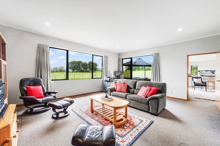 Photo of property in 30 Clifton Road, Whitford, Howick, 2571