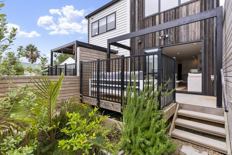 Photo of property in 5/15 Tilden Avenue, Hillcrest, Auckland, 0627