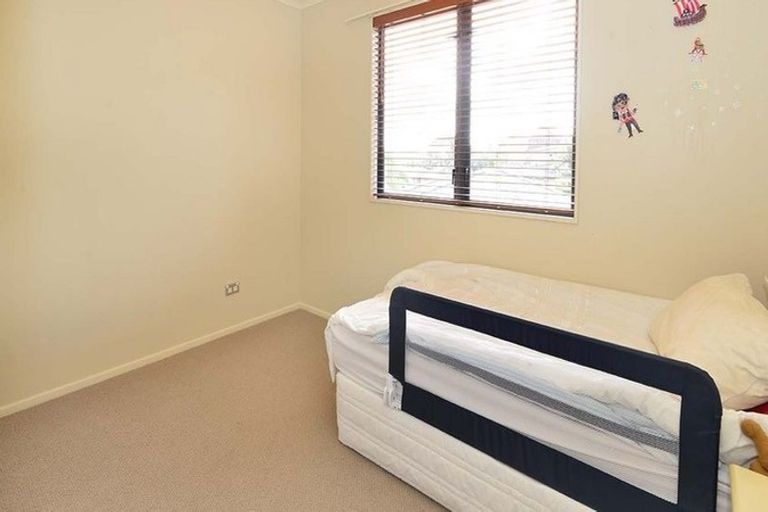 Photo of property in 41 Landvale Court, Browns Bay, Auckland, 0630