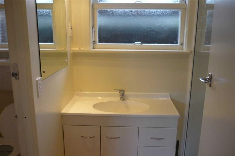 Photo of property in 9 Truby King Street, Merrilands, New Plymouth, 4312