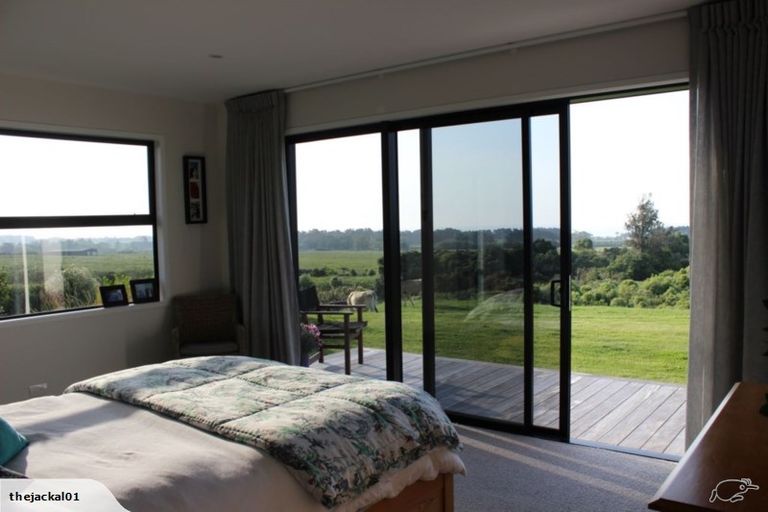 Photo of property in 6 Ekuarangi Place, Kaitake, New Plymouth, 4374