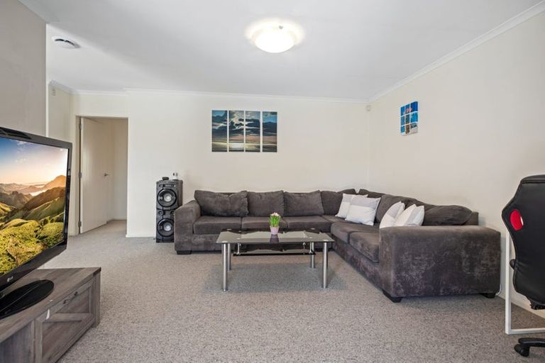 Photo of property in 6 Mcleod Place, Papamoa Beach, Papamoa, 3118