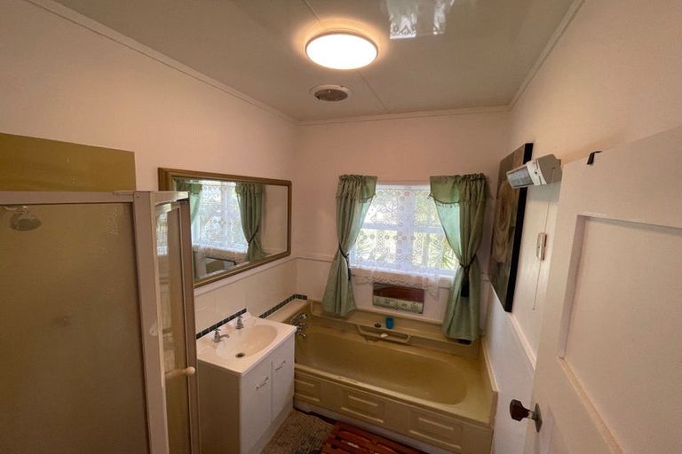 Photo of property in 237 Pahi Road, Pahi, Paparoa, 0571