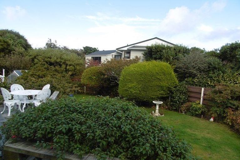Photo of property in 28 Annan Grove, Papakowhai, Porirua, 5024