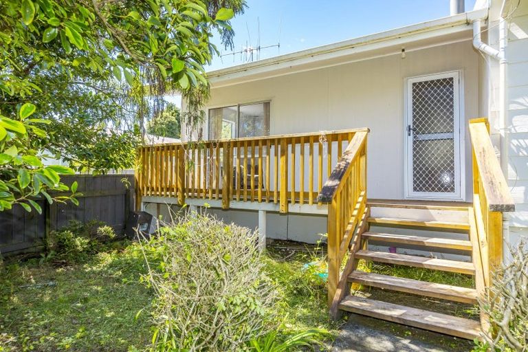 Photo of property in 11 Beryl Grove, Birchville, Upper Hutt, 5018