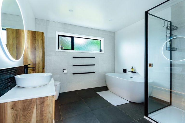 Photo of property in 71 Waddington Road, Waddington, 7500