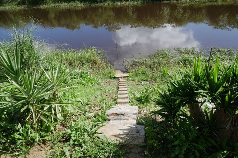 Photo of property in 27 Matarau Road, Awanui, 0483