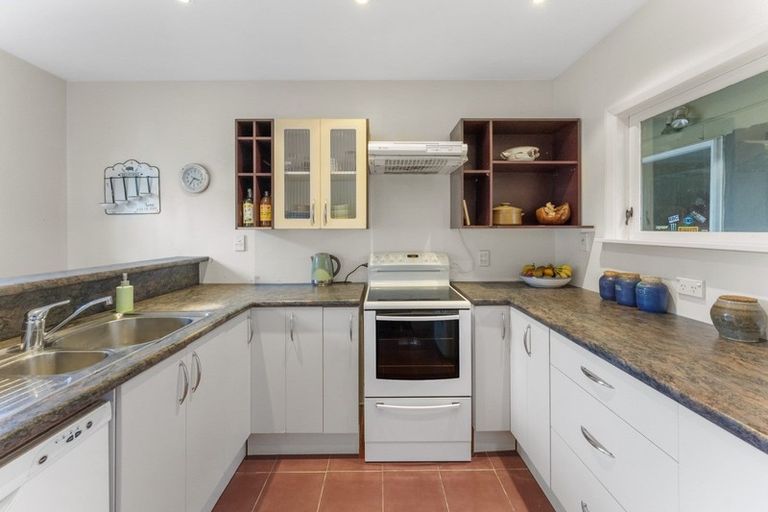 Photo of property in 84 Heretaunga Square, Silverstream, Upper Hutt, 5019