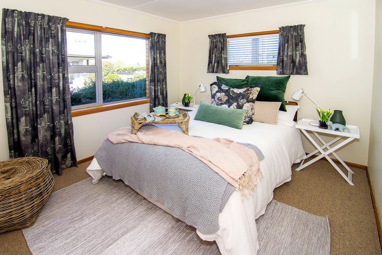 Photo of property in 100 Hillcrest Street, Solway, Masterton, 5810