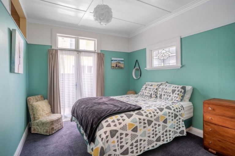 Photo of property in 14 Moana Street, Kaka Point, 9271