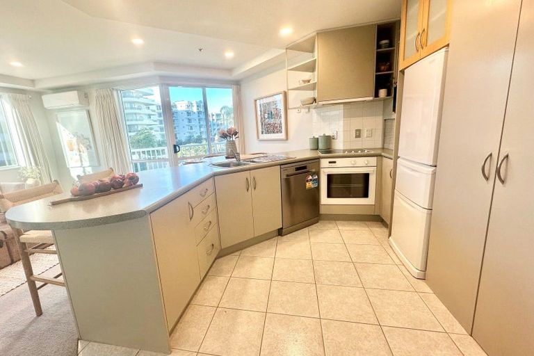 Photo of property in Beaumont Apartments, 10/12 Maunganui Road, Mount Maunganui, 3116