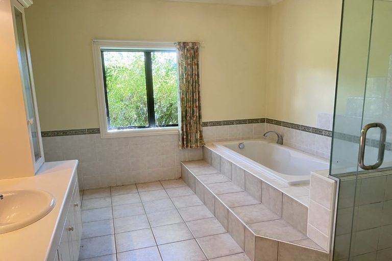 Photo of property in 25 Burberry Road, Karaka, Drury, 2578