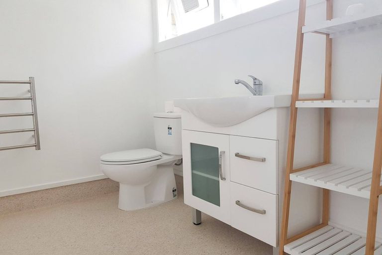 Photo of property in 20 Holyoake Crescent, Avalon, Lower Hutt, 5011