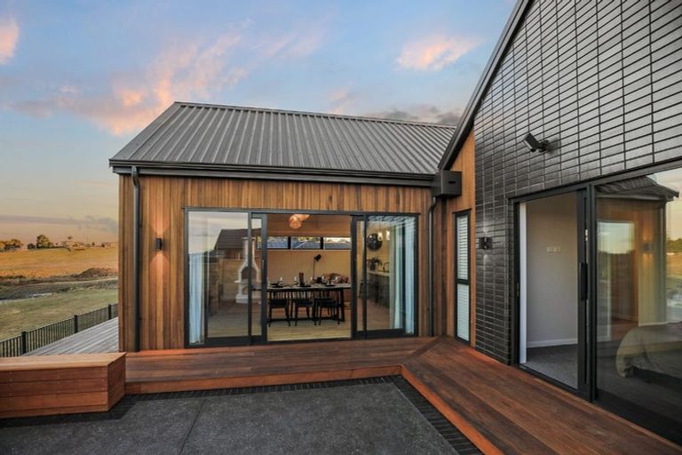 Photo of property in 25 Oralee Terrace, Peacocke, Hamilton, 3206