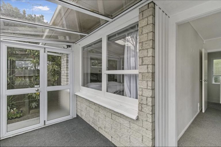 Photo of property in 2/386 Great South Road, Opaheke, Papakura, 2113