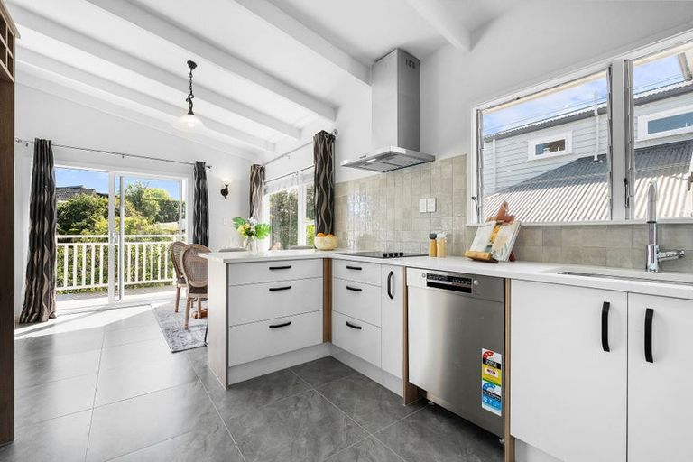 Photo of property in 292 Beach Road, Campbells Bay, Auckland, 0630