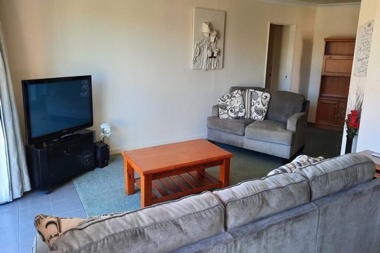 Photo of property in 2/98 Domain Terrace, Spreydon, Christchurch, 8024