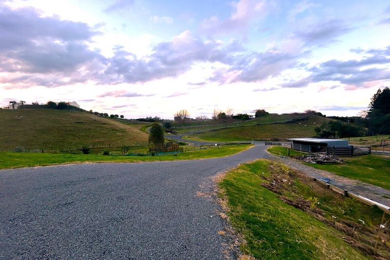 Photo of property in 61 Pineleigh Drive, Poraiti, Napier, 4182