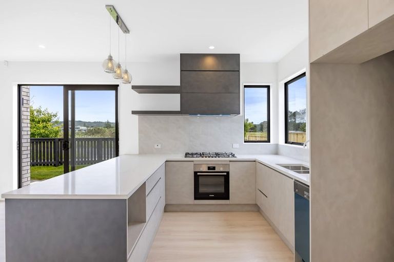 Photo of property in 18 Zadar Street, Kumeu, 0810