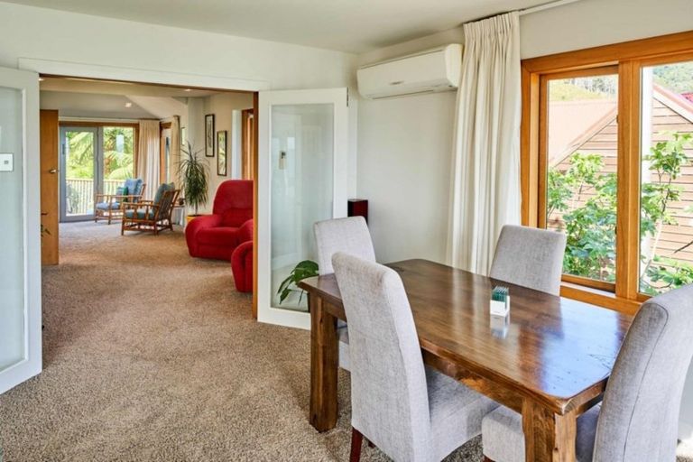 Photo of property in 46 Ferry Road, Days Bay, Lower Hutt, 5013