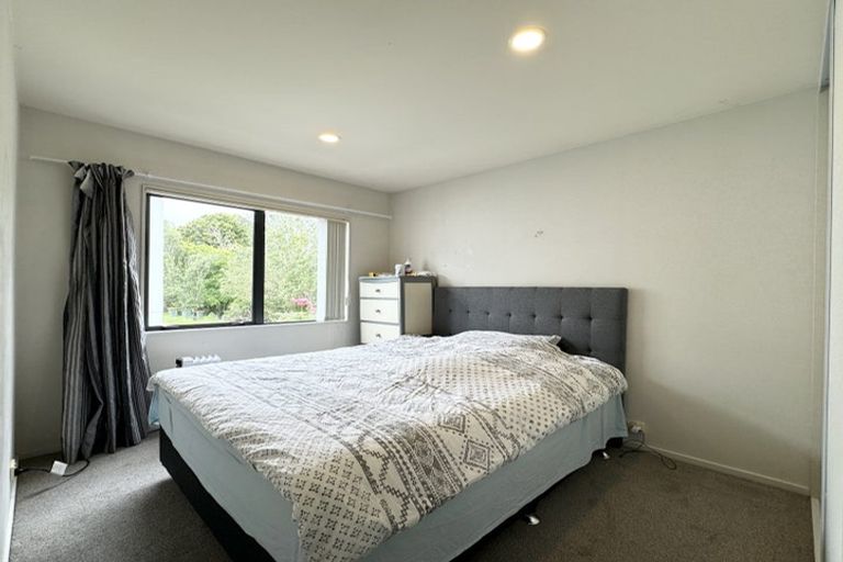Photo of property in 6 Sun Place, Henderson, Auckland, 0612