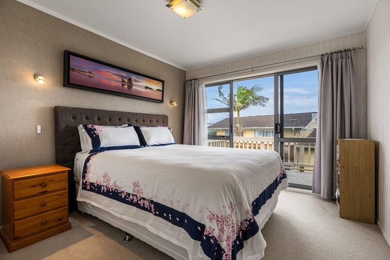 Photo of property in 76b Kiwi Esplanade, Mangere Bridge, Auckland, 2022