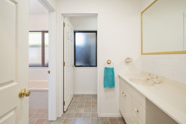 Photo of property in 4 Admiralty Place, Waikawa, Picton, 7220