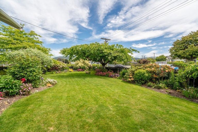 Photo of property in 77 Belt Street, Waimate, 7924