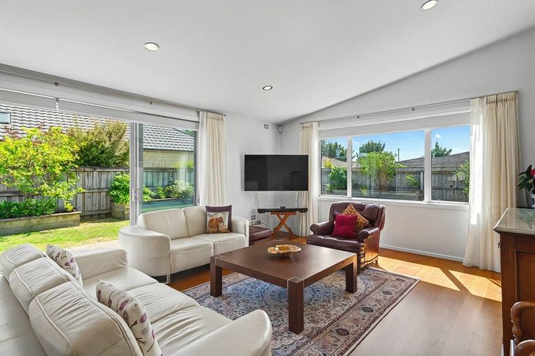 Photo of property in 77 Kotuku Drive, Paraparaumu Beach, Paraparaumu, 5032