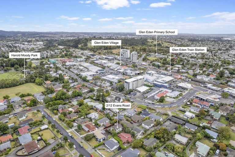Photo of property in 2/12 Evans Road, Glen Eden, Auckland, 0602
