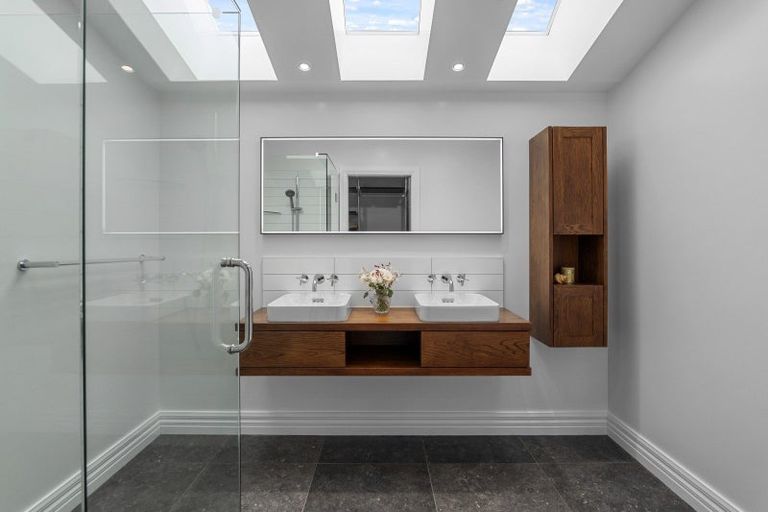 Photo of property in 10 Dundee Close, Darfield, 7510