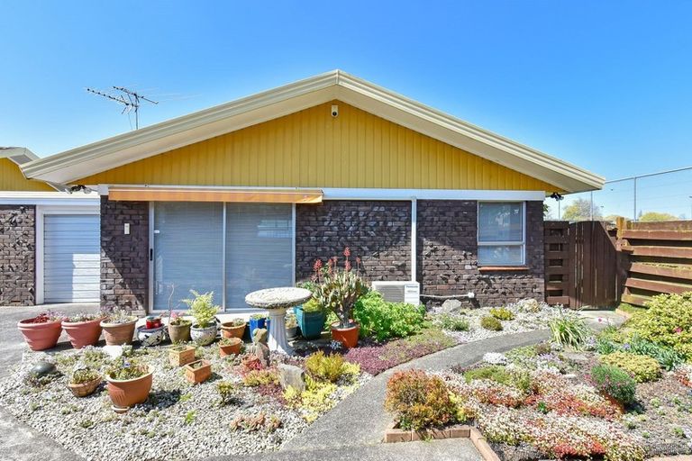 Photo of property in 82b Rosehill Drive, Rosehill, Papakura, 2113