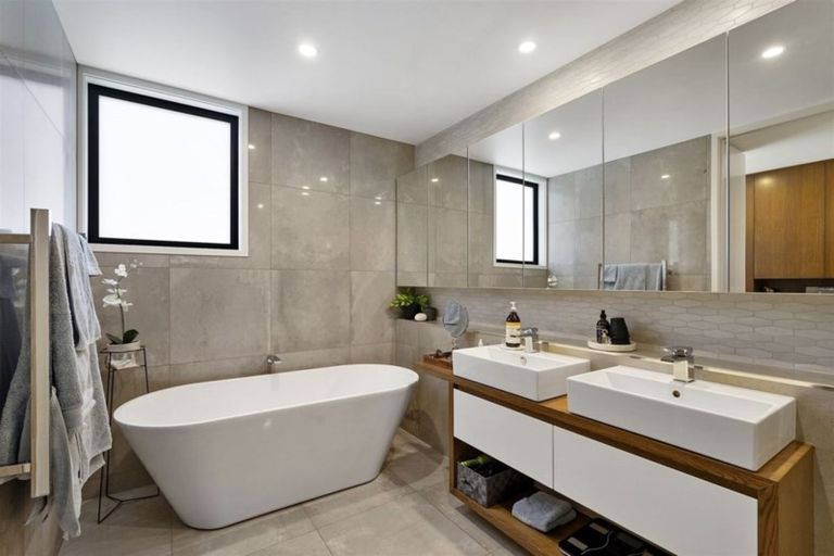 Photo of property in 54 Gracefield Avenue, Christchurch Central, Christchurch, 8013