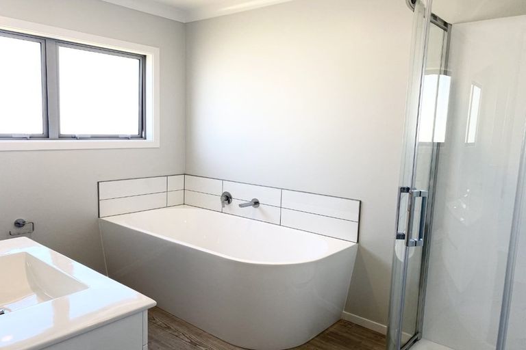 Photo of property in 11 Torea Place, Kenepuru, Porirua, 5022