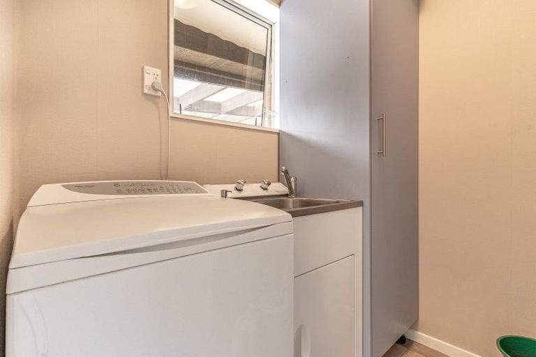 Photo of property in 22 Hamilton Avenue, Winton, 9720