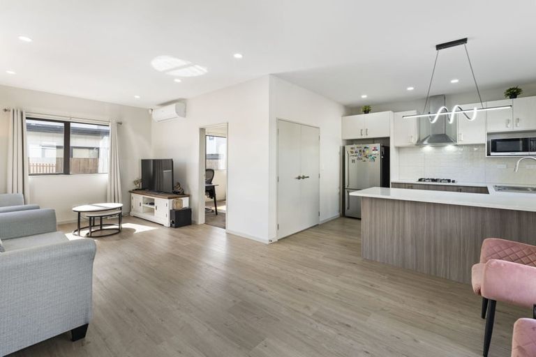 Photo of property in 5f Deveron Road, Manurewa, Auckland, 2102