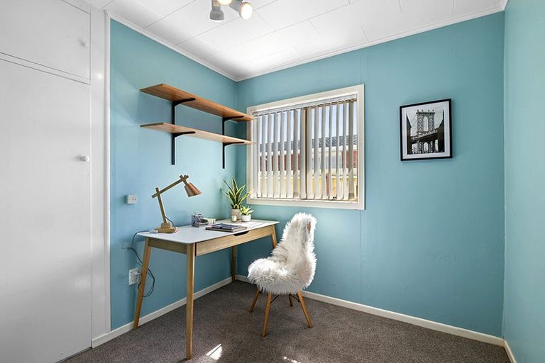 Photo of property in 5 Wesley Avenue, Frankleigh Park, New Plymouth, 4310