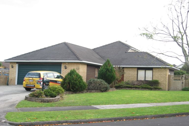 Photo of property in 8 Gairloch Place, Wattle Downs, Auckland, 2103