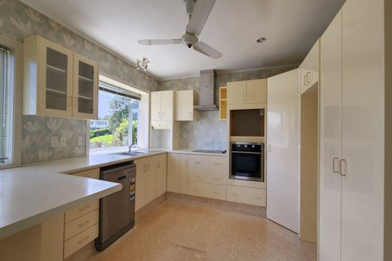 Photo of property in 95 Fisher Parade, Sunnyhills, Auckland, 2010